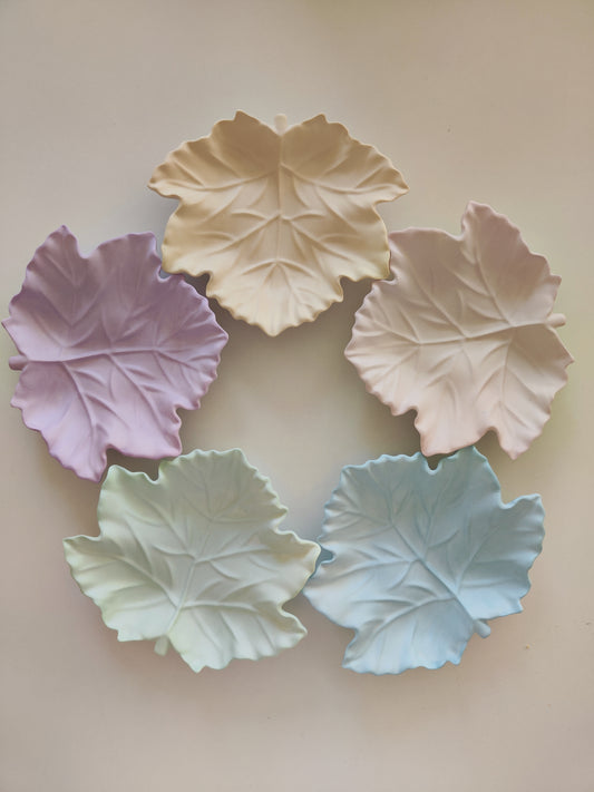 Pastel Leaf Trinket Tray